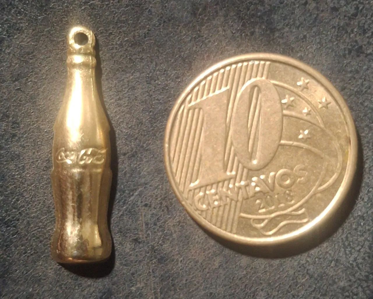 Pingente Coca-Cola & Avon