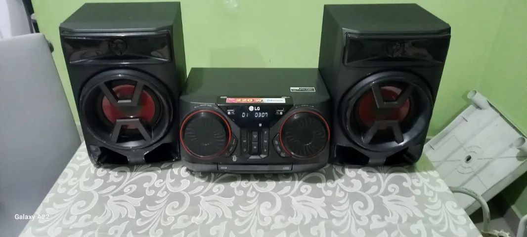 MINI SYSTEM LG CK43, 220 WATTS RMS COM LEITOR DE CD E BLUE TOOTH