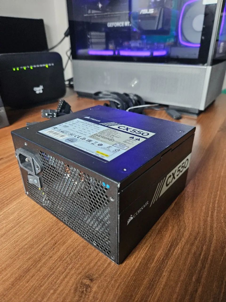 Fonte Corsair CX550 80 PLUS bronze - Foto 4