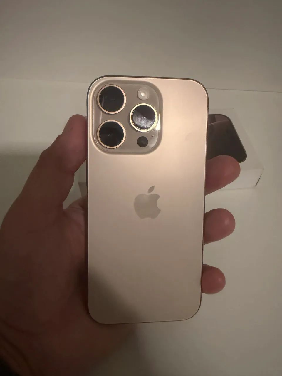 Iphone 16 pro  - Foto 2