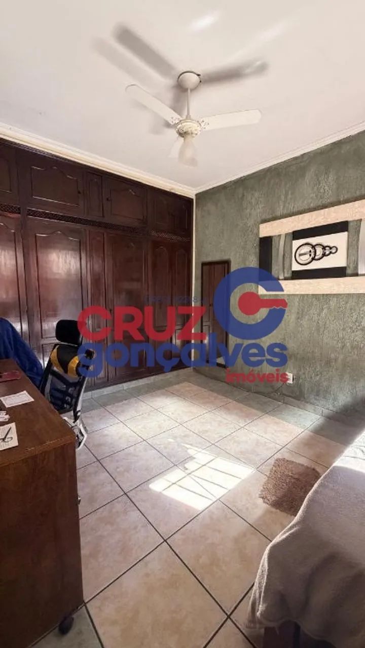 Casa à Venda no Centro de Rio Claro - Foto 5