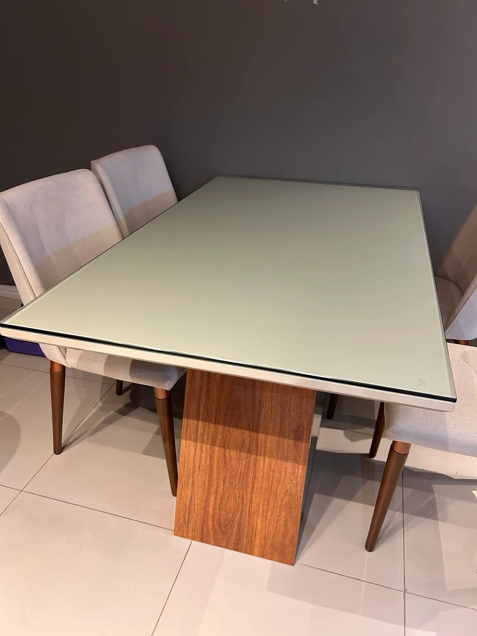 Vende-se mesa de jantar 135x85 cm - Foto 2