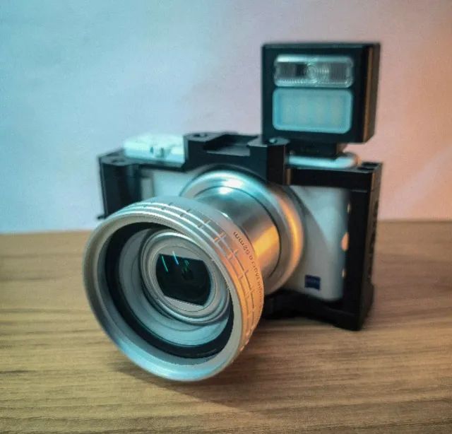 Câmera Sony ZV-1 com flash e lentes adicionais - Foto 2