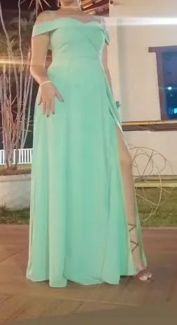 Vestido cor verde menta 