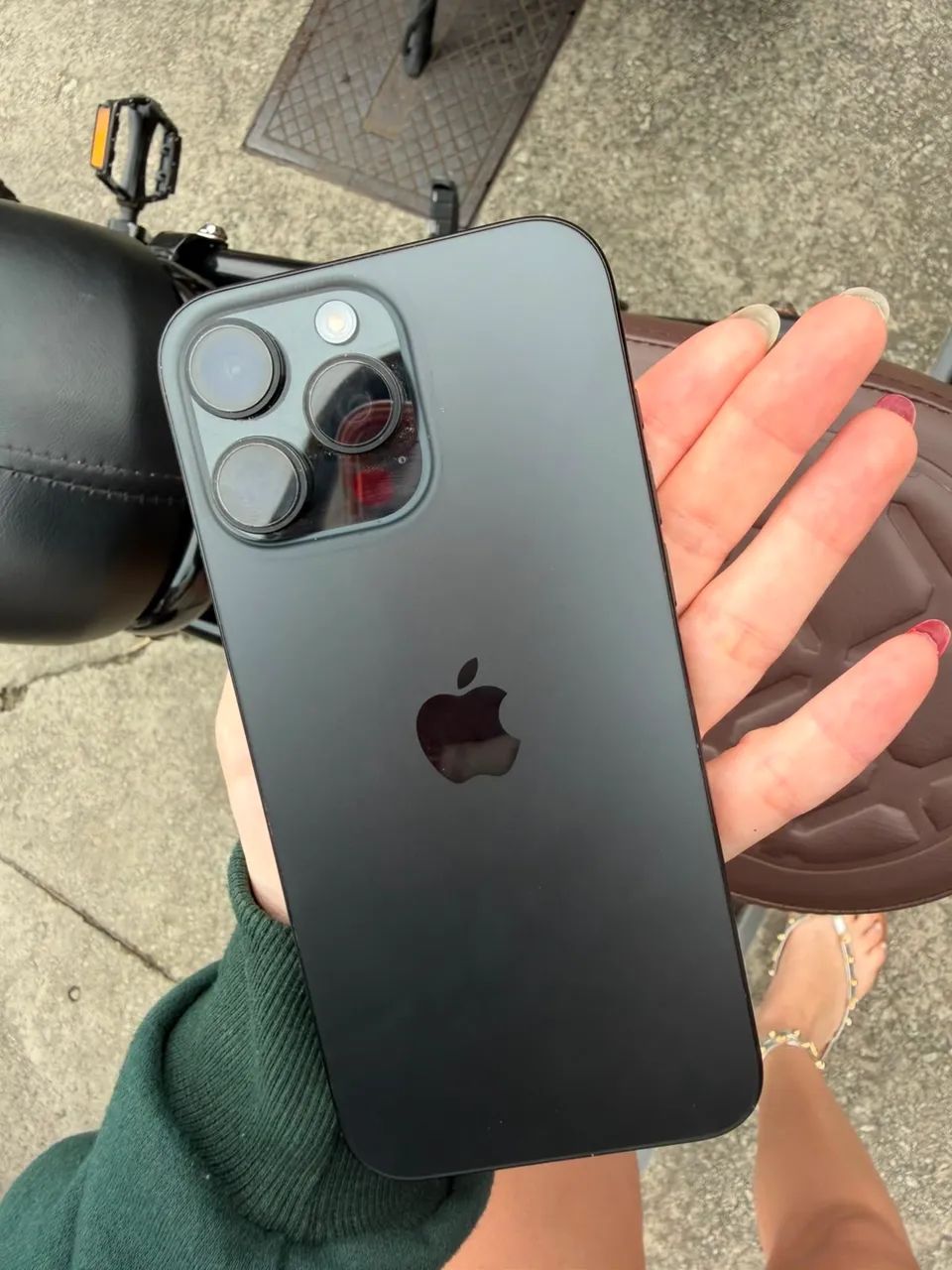 iPhone 16 pro Max  - Foto 2