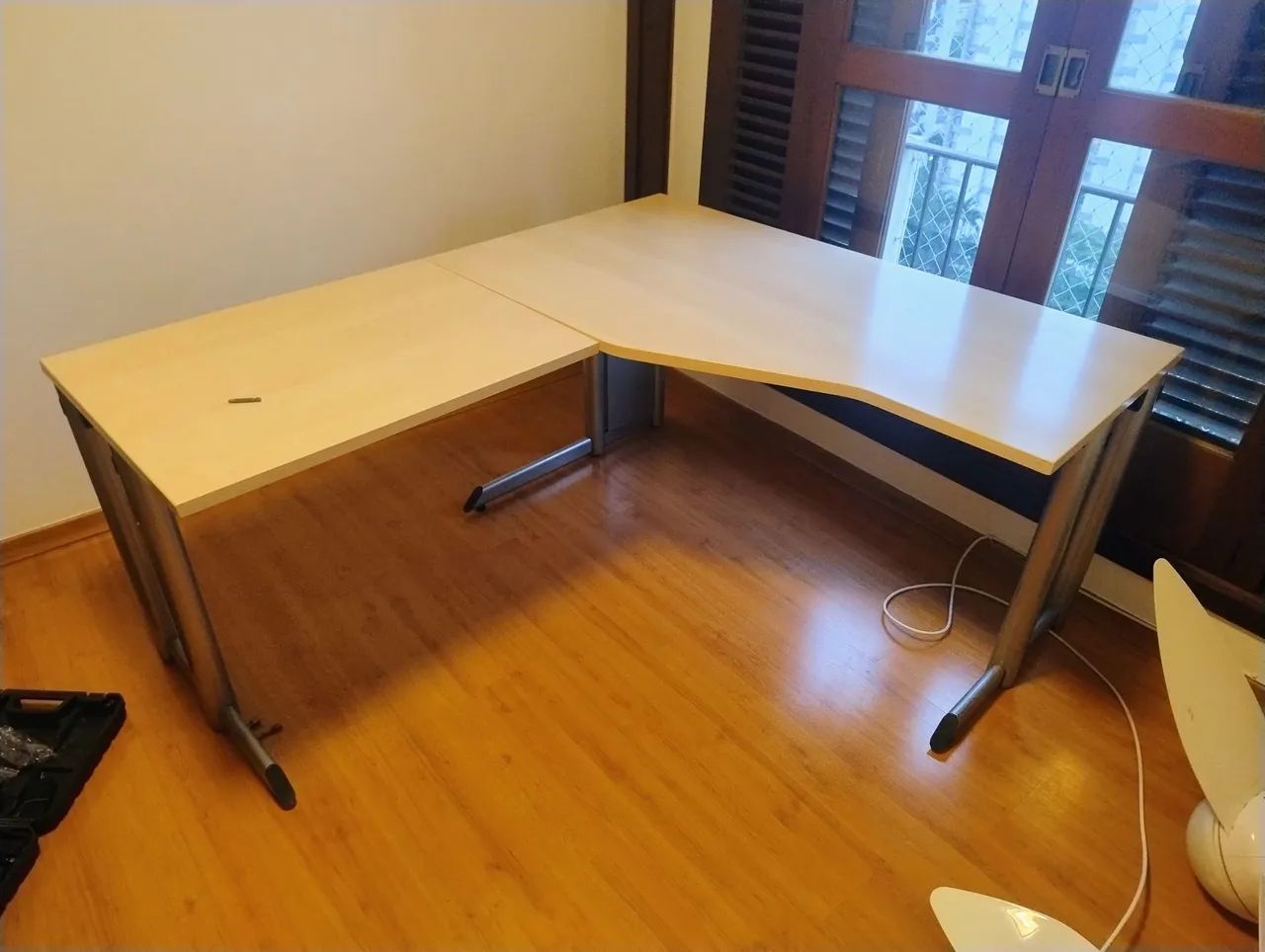 Vende-se uma mesa para escritório - Foto 3