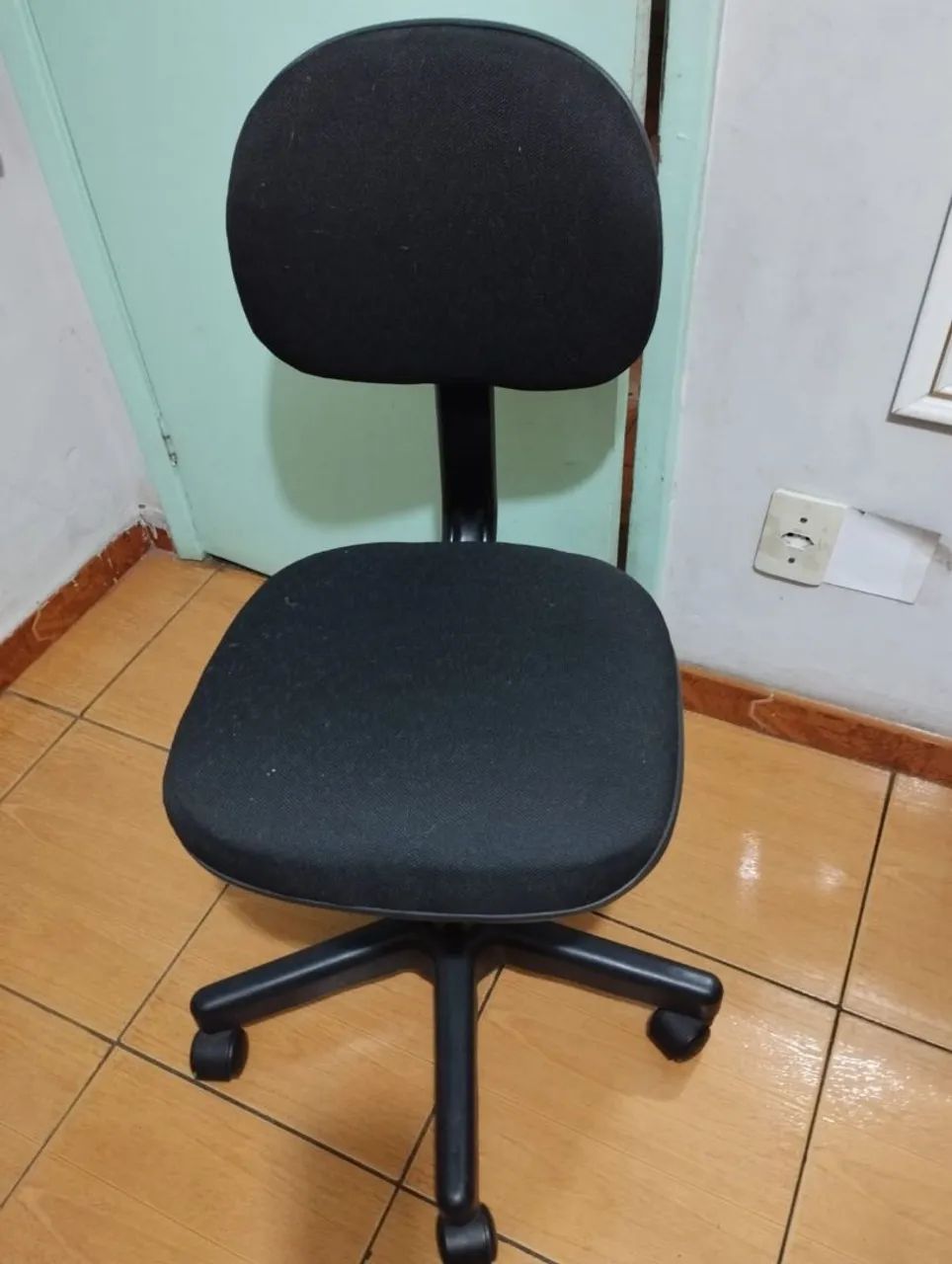 Cadeira de escritório giratória 