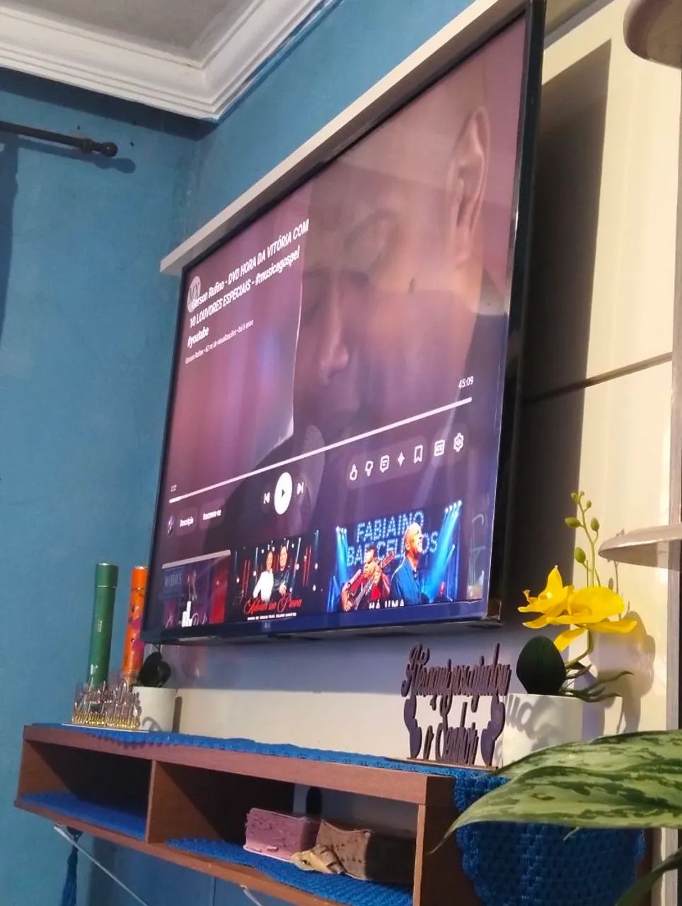 TV LG 55 polegadas com o painel junto.