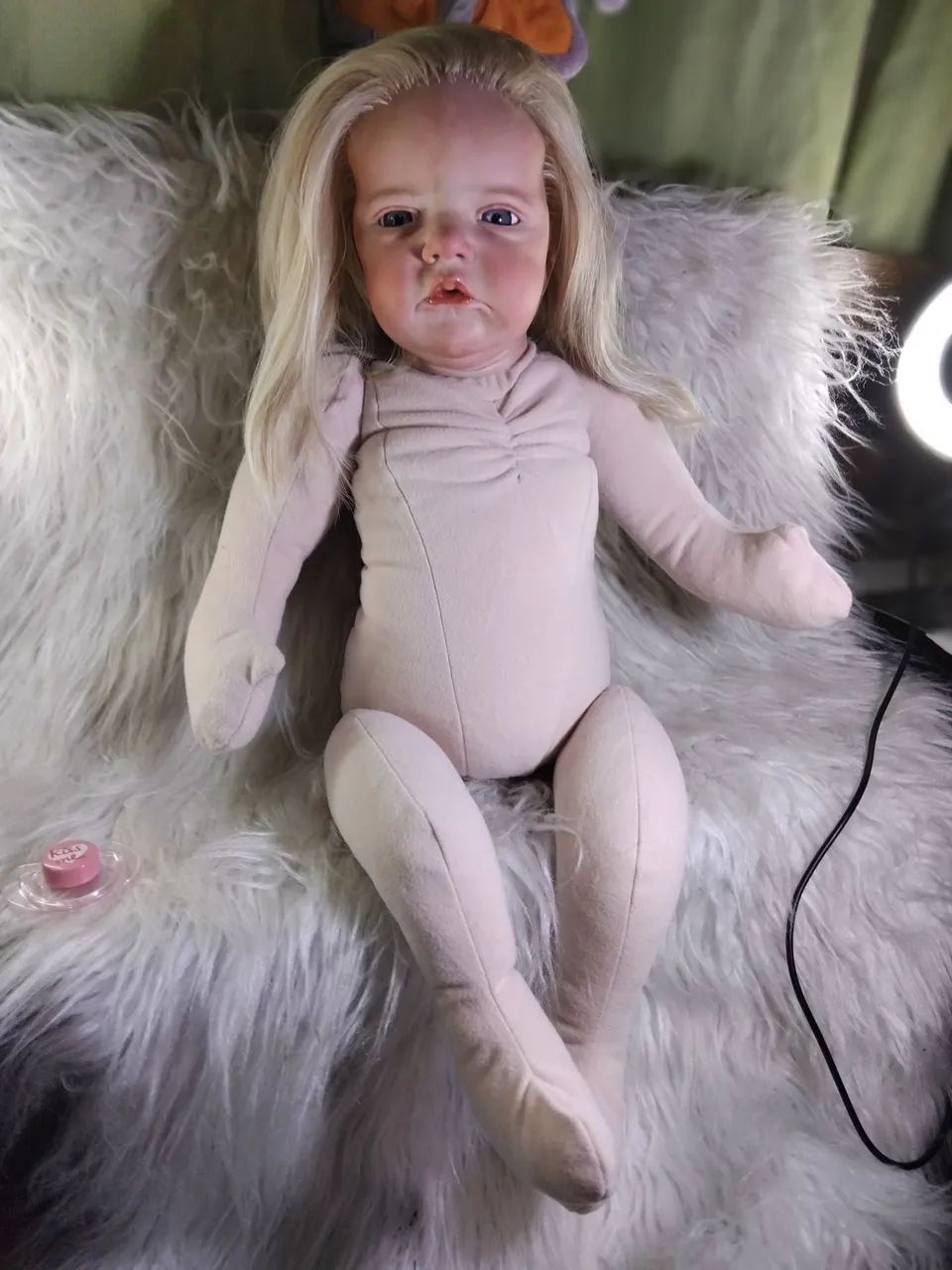 Bebê  Reborn realista terapêuticos 60 cm nova - Foto 4