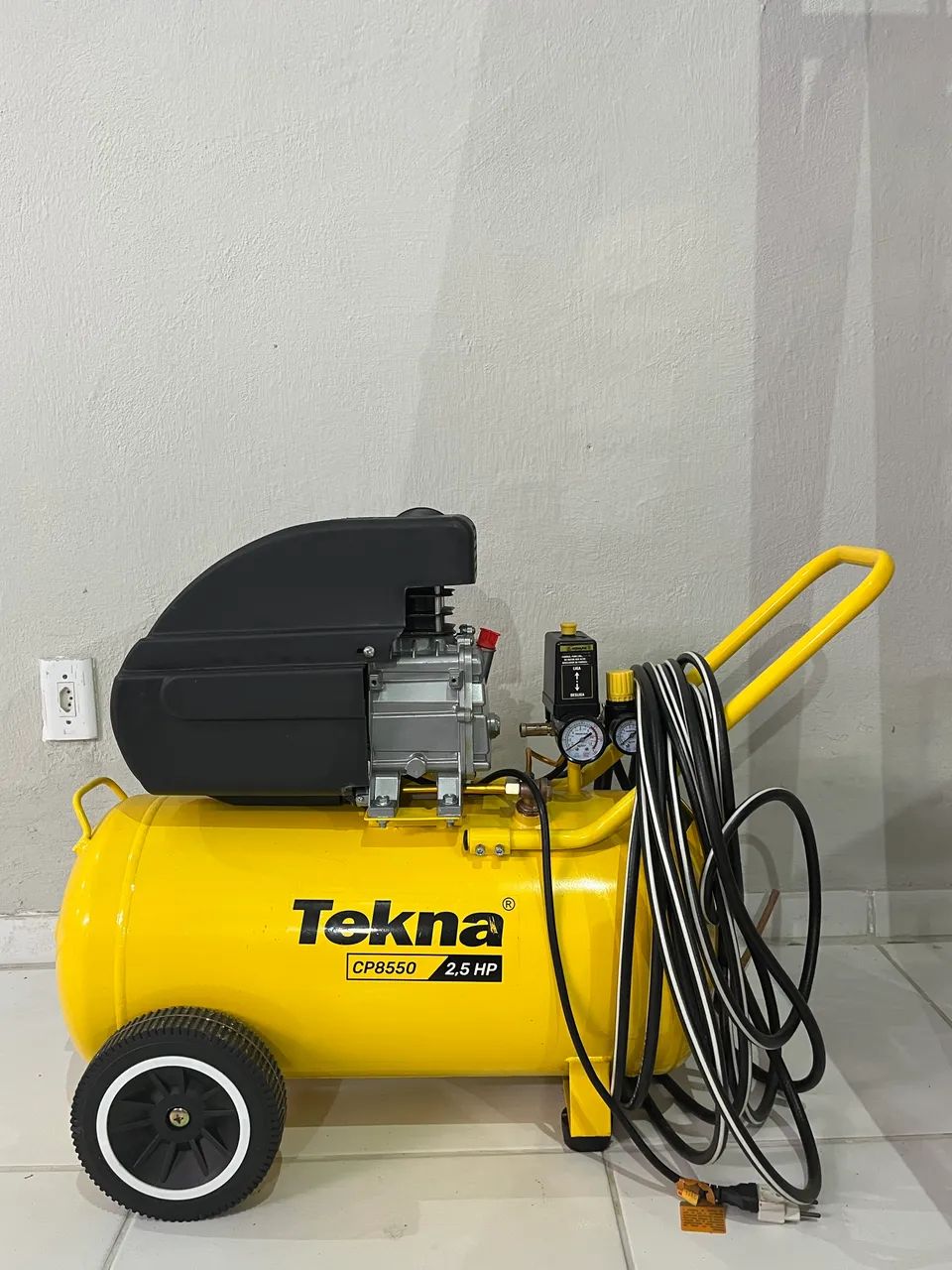 Compressor de Ar Tekna CP8550 - Potente e em Ótimo Estado - Foto 2