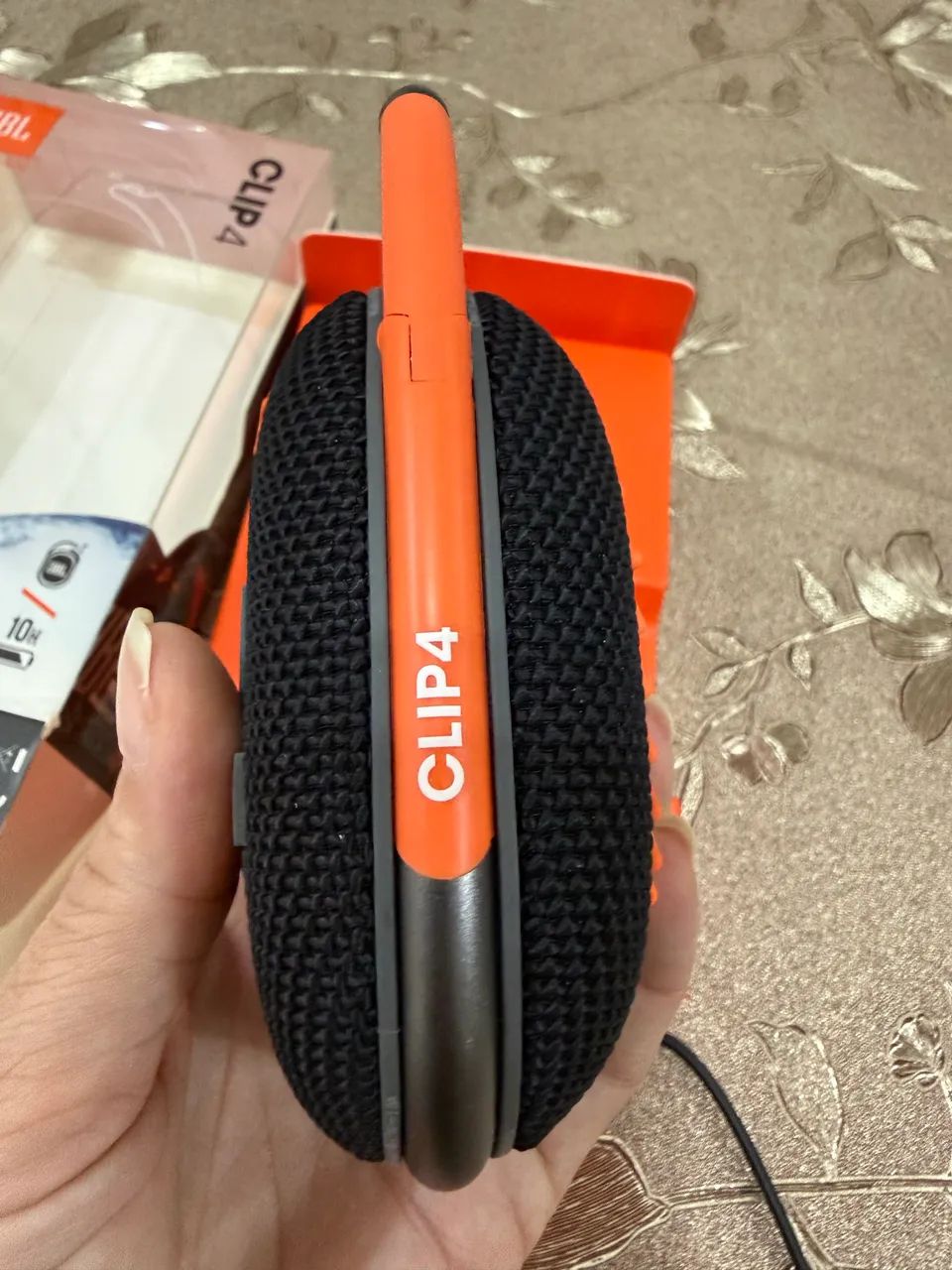 Caixa de Som JBL - Clip 4 - Preto e Laranja - Foto 5