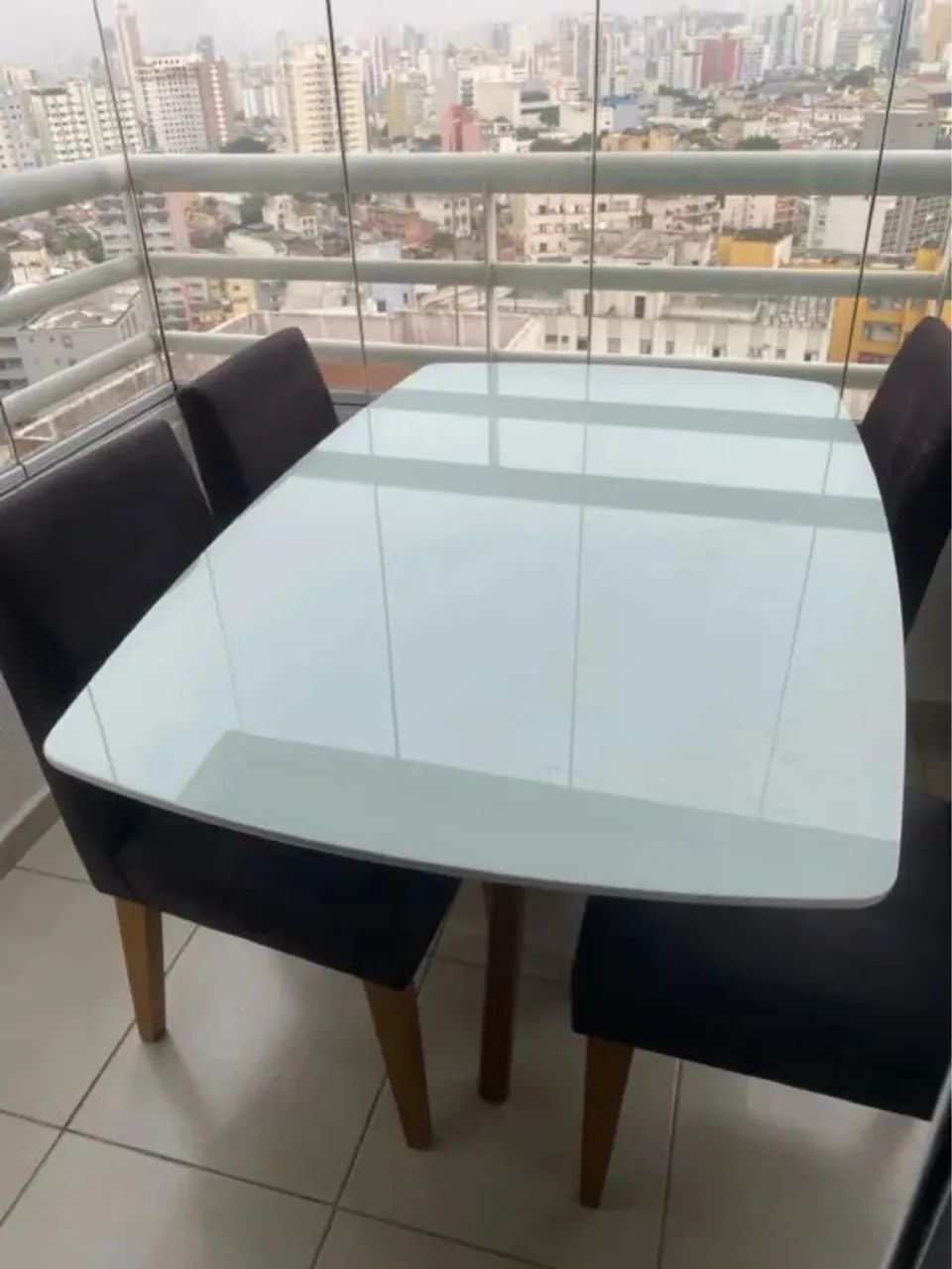 Mesa jantar madeira maciça e tampo vidro  - Foto 2