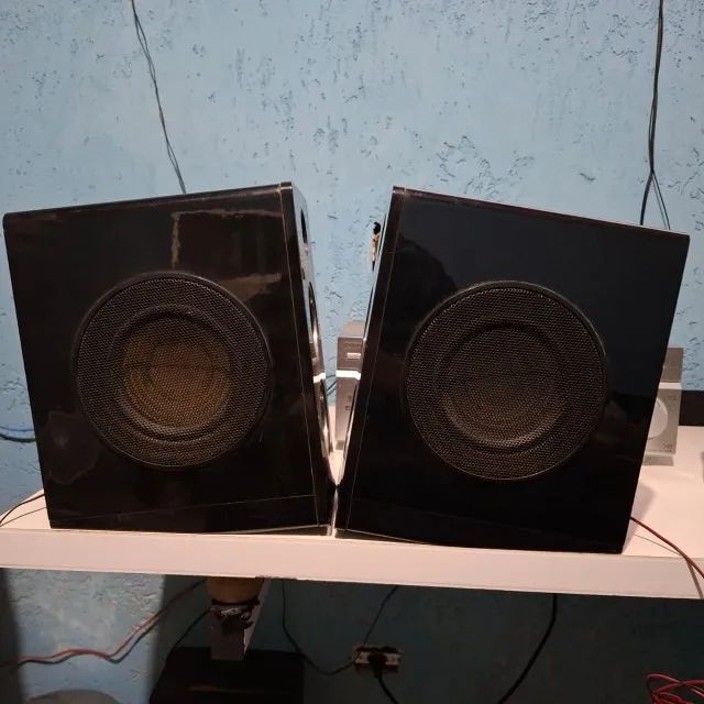 Vende se 2 pares de caixas para  micro system 