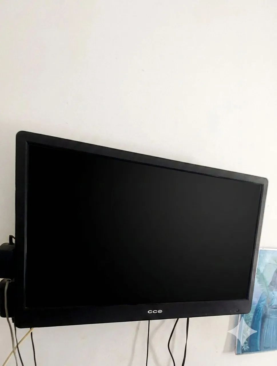 TV CCE 22 Polegadas - Perfeita para Quarto, Cozinha