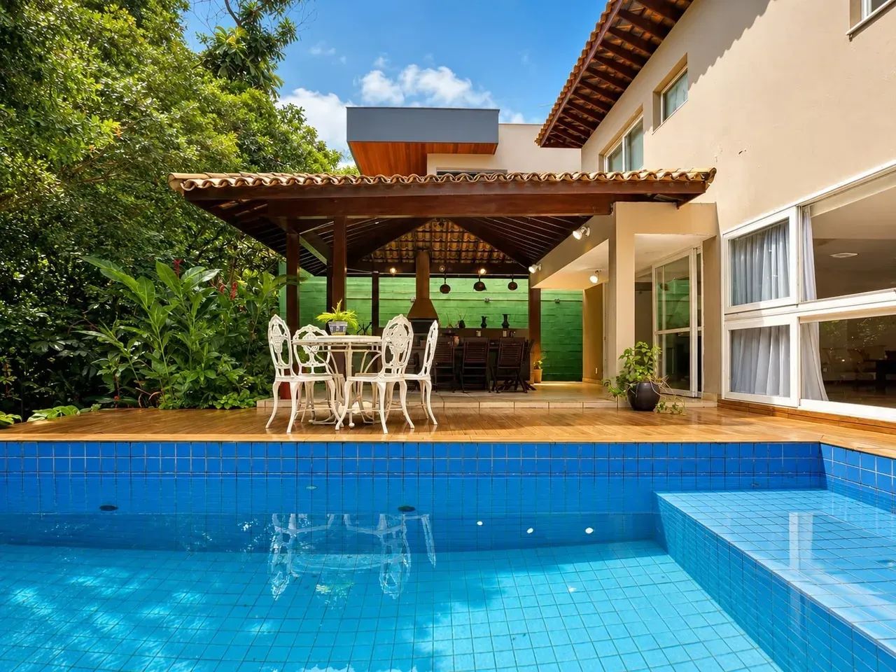 Casa em Alphaville | Oportunidade: 5 Quartos, 4 Suítes e Mobiliada - Foto 4