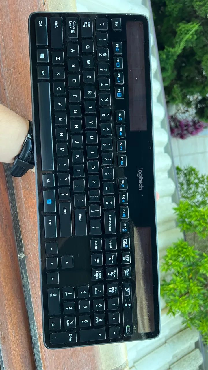 Teclado Logitech K750 Wireless Solar - Original