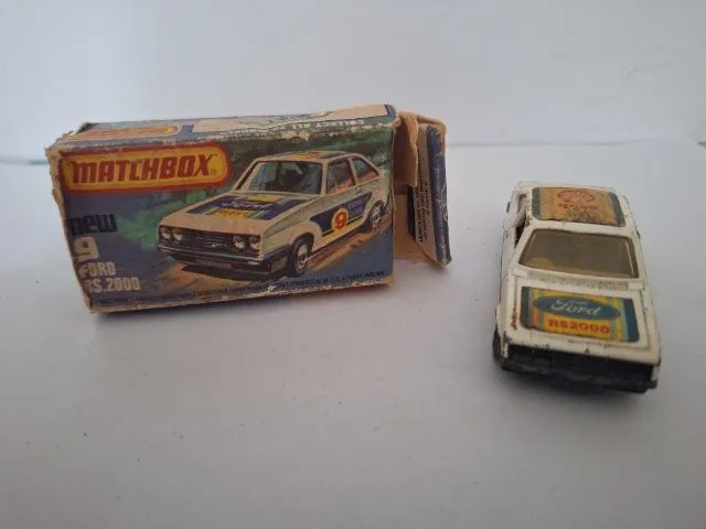 Carrinho Matchbox Antigo Ford Rs 2000