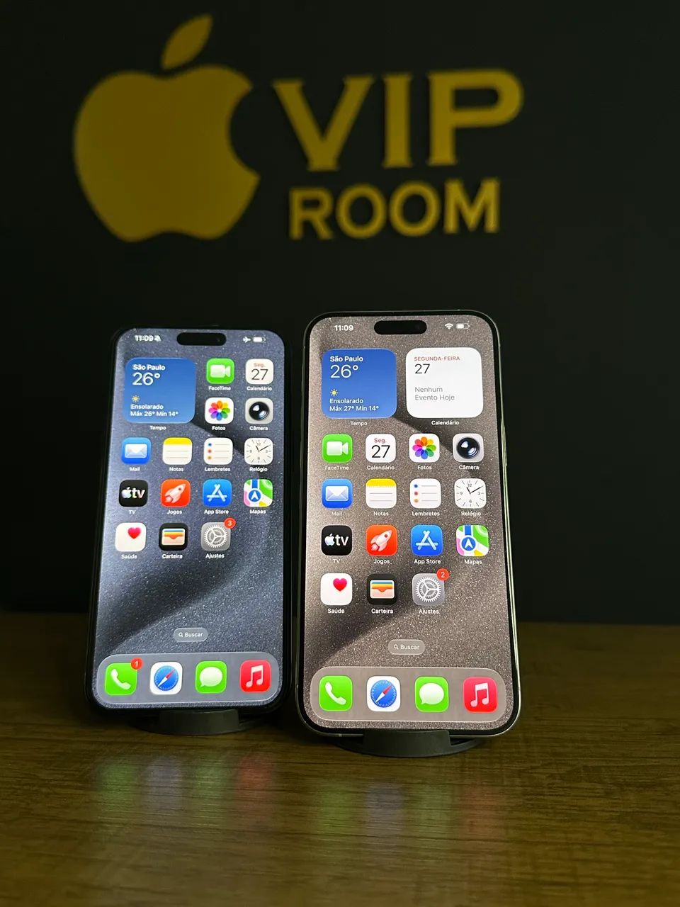 iPhone 15 Pro Max 256gb azul e cinza semi novos impecáveis - Foto 4