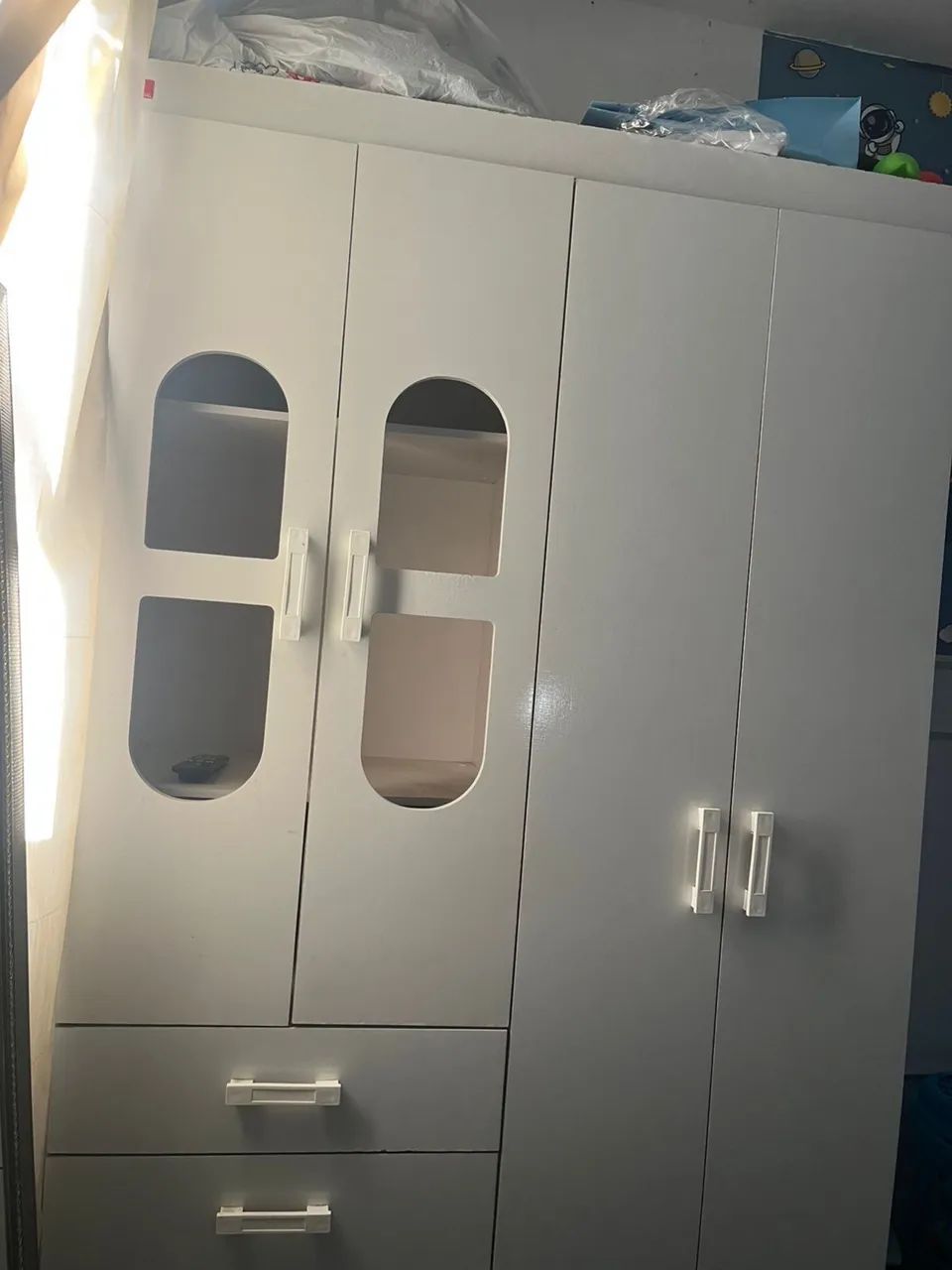 Vende-se este guarda-roupa 