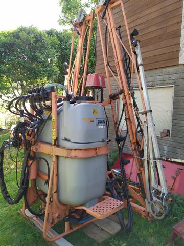 Pulverizador jacto 800LT 18 m completo com comando elétrico de vias de água - Foto 2