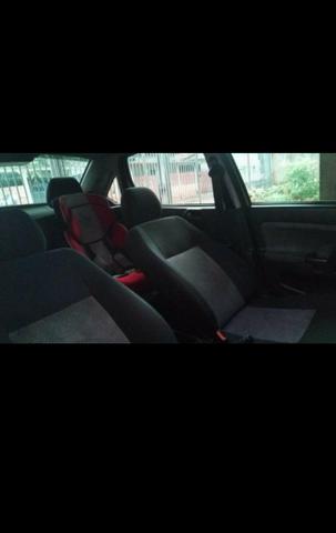 Vendo carro Ford Fiesta sedan ano 2008 - Foto 4