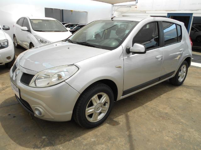 Renault sandero privilege 1.6 8v flex 2010/2011 completo e todo revisado file