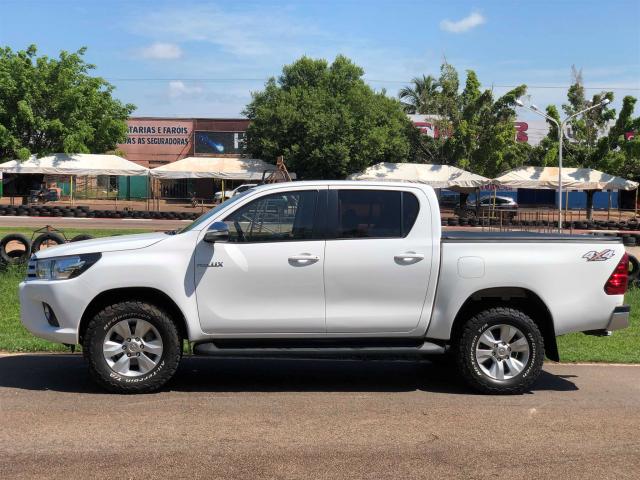 TOYOTA HILUX 2017/2017 2.8 SRV 4X4 CD 16V DIESEL 4P AUTOMÁTICO - Foto 2