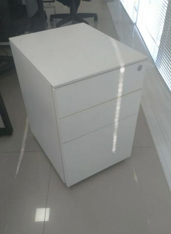 Gaveteiro Volante Branco de aço com 3 Gavetas - Foto 4