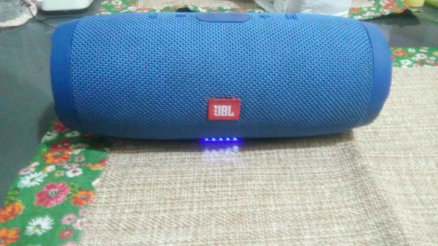 JBL CHARGE 3 bem conservada