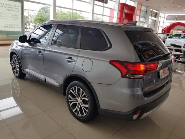 MITSUBISHI OUTLANDER 2.0 COMFORT 7 LUGARES AUT - Foto 7