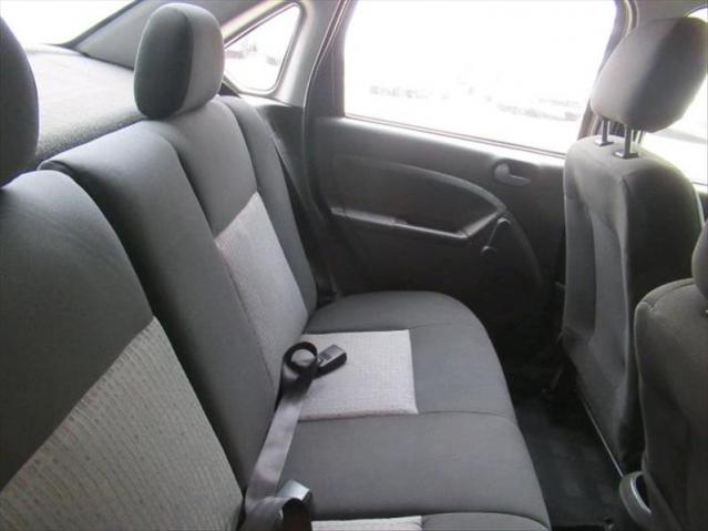 Ford Fiesta 1.6 Mpi Sedan 8v - Foto 5