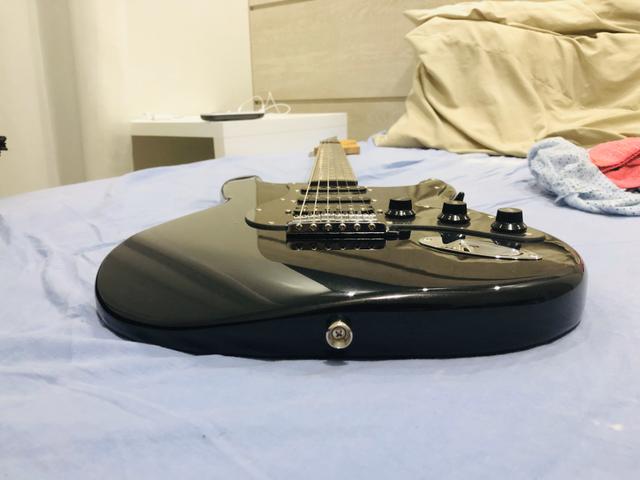 Guitarra Squier HSS Affinity