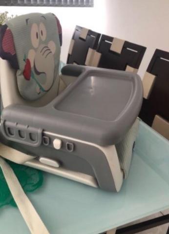 Cadeirinha de alimentação semi nova - Foto 2