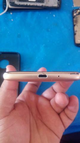 Vendo moto E4 frontal sem trincado funcionando tudo biometria ok bateria dura o dia todo - Foto 4