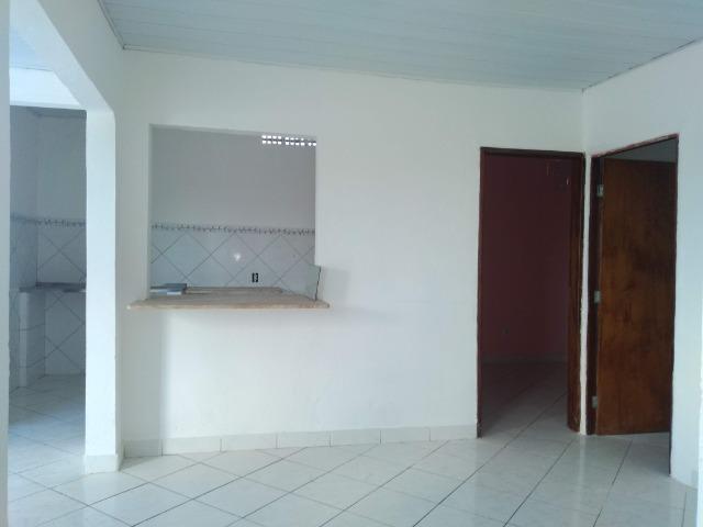 Casa com 02 qts, a 20 metros da Av Liberdade- Toto - Foto 3