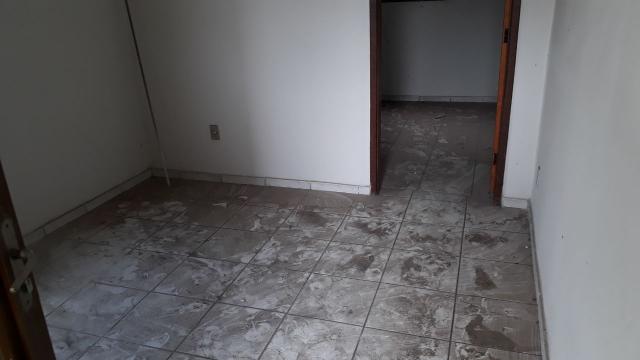 Casa em lote de 363 m² com loja ap. e barracão - Foto 5