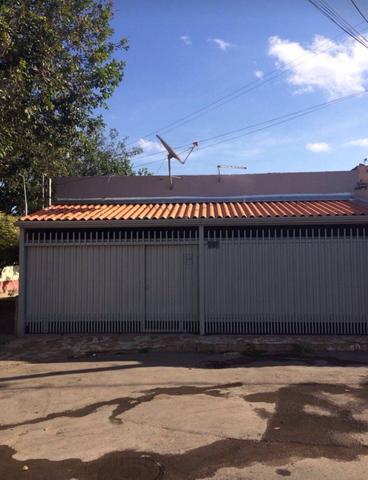 Casa na Candangolandia com 3 quartos , na laje e escriturada!