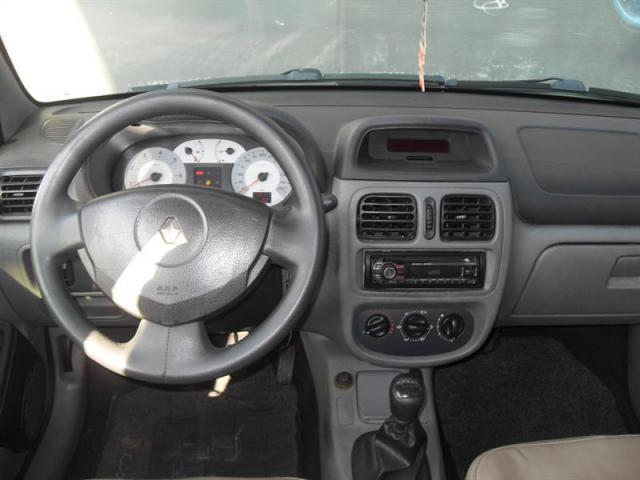 RENAULT CLIO 1.0 EXPRESSION 16V HI-FLEX 4P MANUAL - Foto 8