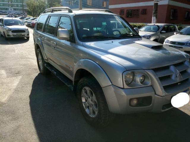 Pajero Sport HPE 3.5 V6, flex, 4x4 auto, prata, com GNV