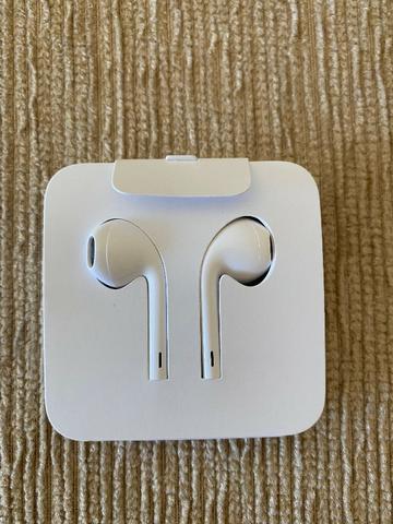 EarPods com conector Lightning
