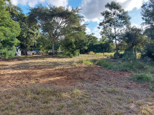 Velleda oferece lindo terreno de 450 m², local de moradores, ac entrada - Foto 3