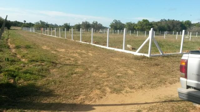 Velleda oferece terreno plano de esquina a 2,5 km do asfalto