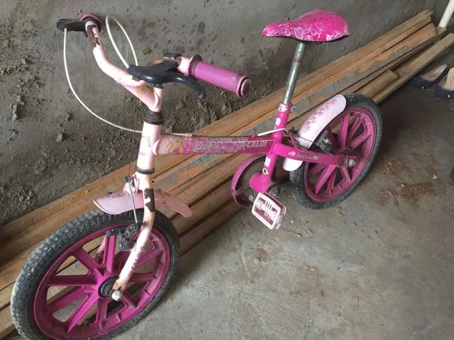 Boneca barbie com bicicleta  +16 anúncios na OLX Brasil