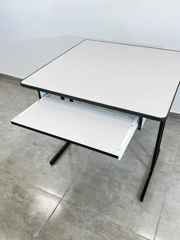 Mesa com Teclado Retrátil - Foto 3