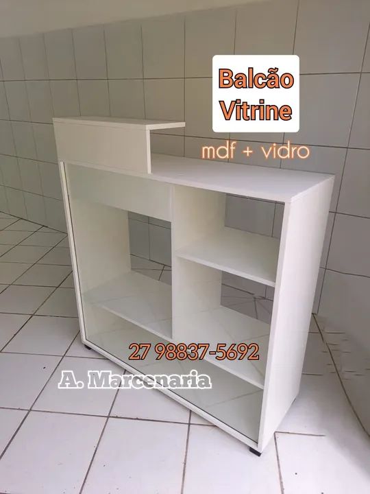 Balcão com vidro 