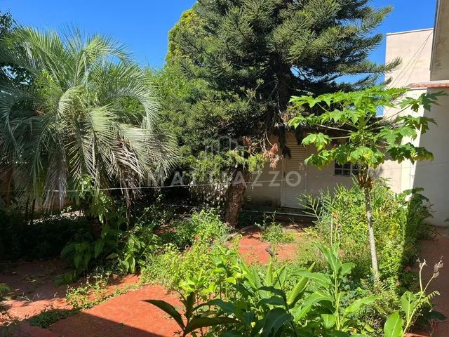Casa à venda com 3 dormitórios e edícula, Centro Limeira/SP.