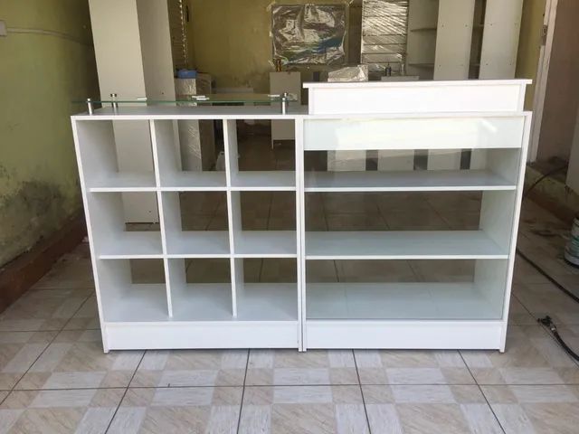 BALCÃO CAIXA VITRINE + BALCÃO COLMÉIA C/TAMPO DE VIDRO MDF 