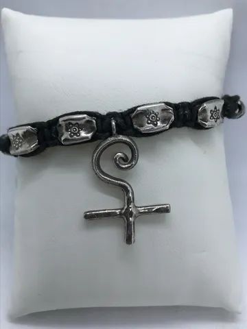 Pulseira vintage com detalhes em prata 925