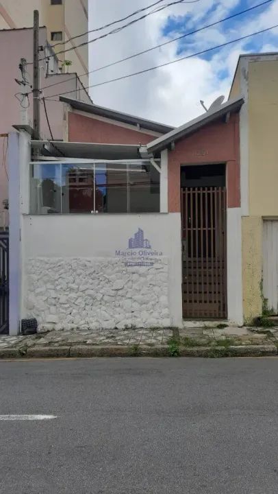 ponto comercial 4.88 x 25.00 ,com forno a lenha , localização central.