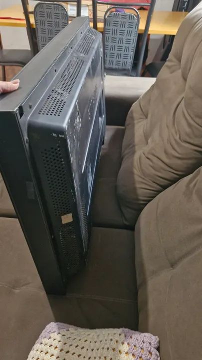 Vendo Monitor/ TV 40 polegadas com conversor para TV - Foto 3